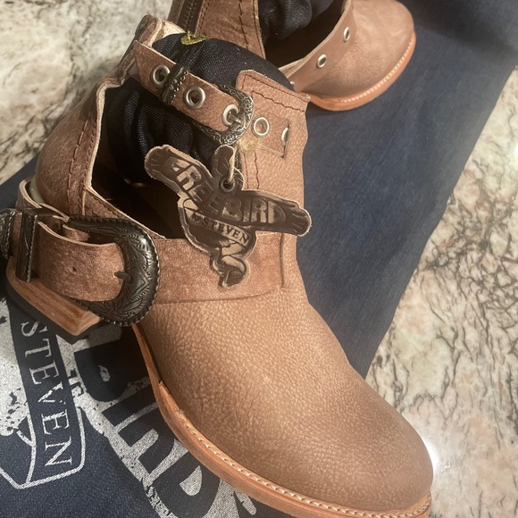 Freebird - genuine leather booties - Picture 2 of 8